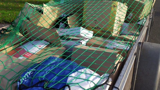 oud-papier-op-aanhanger-SITE