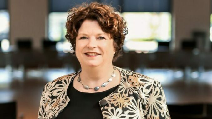 Ilse-Duursma-voorzitter-Overijsselse-Vereniging-Krachtige-Kernen-Foto-gemeente-Dinkelland-696x391